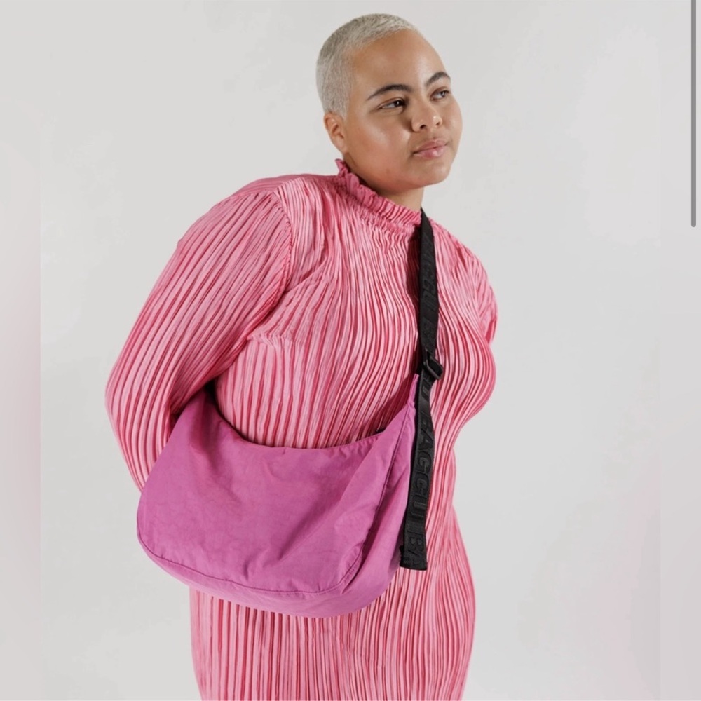 NWT BAGGU Medium Nylon Crescent Bag